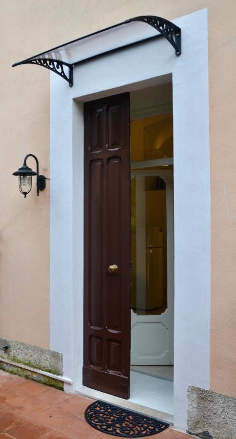Duomo26 Boutique Apartment Desenzano del Garda Dış mekan fotoğraf
